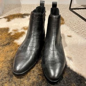 NWOT Vince Camuto black leather booties - Sz 8.5